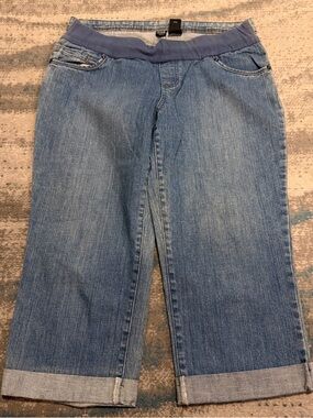 a.n.a Size L Maternity Capri Jeans